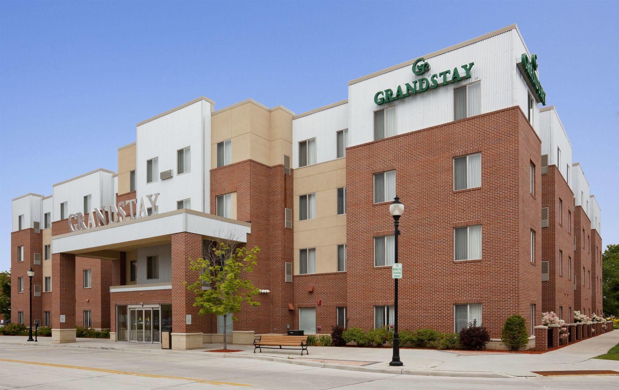 Grandstay Hotel & Suites Downtown Sheboygan Buitenkant foto