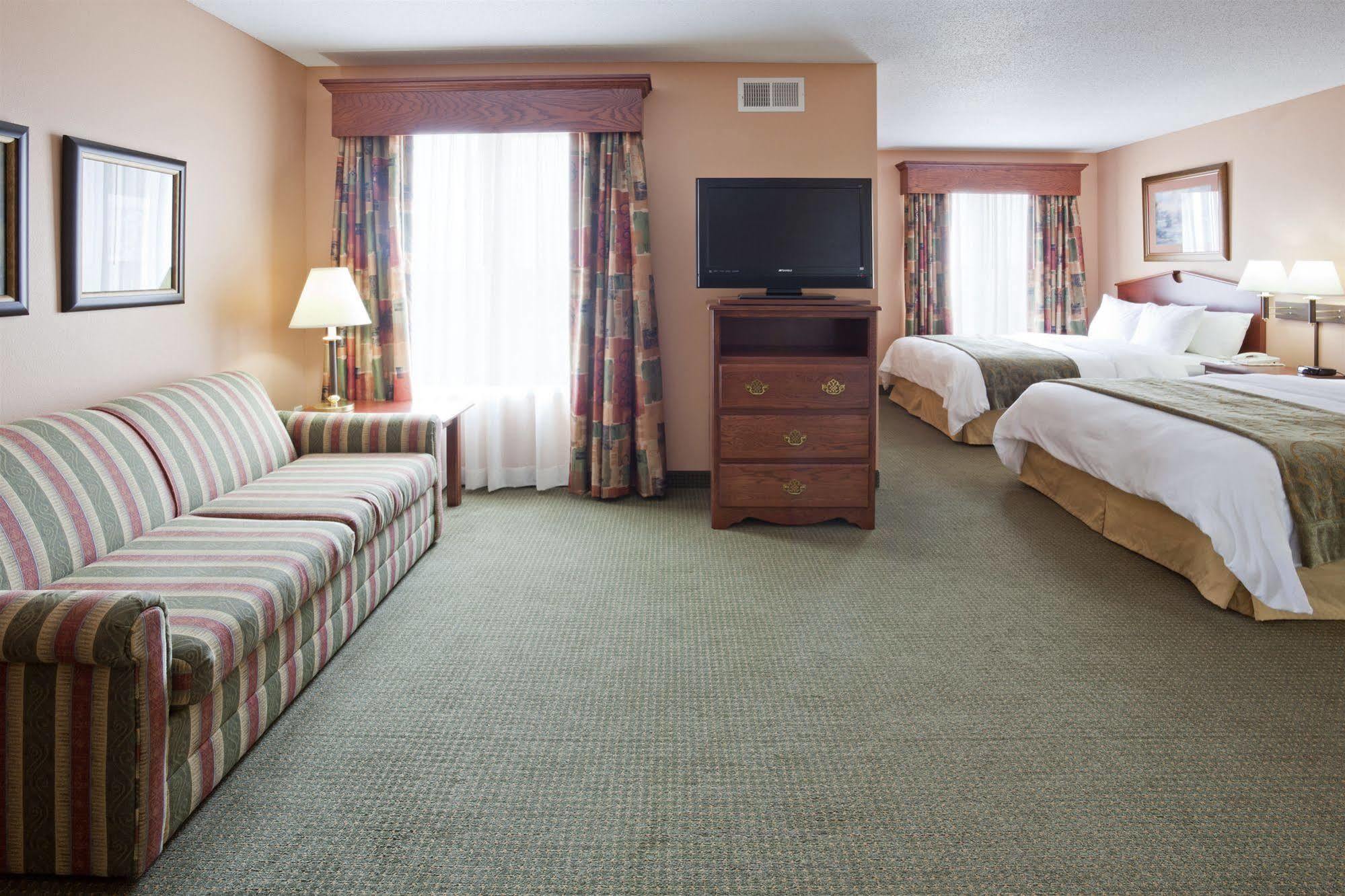 Grandstay Hotel & Suites Downtown Sheboygan Buitenkant foto